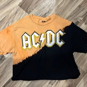 this a a super soft AC/DC shirt!